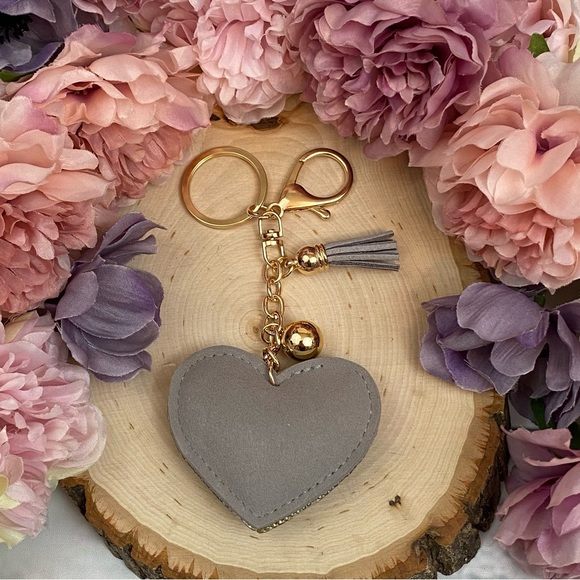 Gray Rhinestone Heart Pendant & Tassel Keychain - Picture 6 of 9